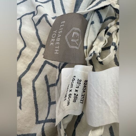 Elisabeth York Pillowshams - Picture 6 of 7